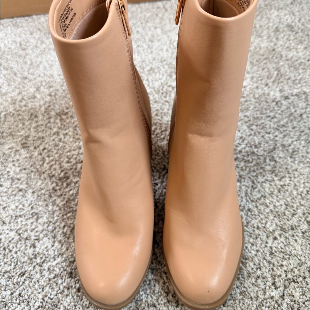 Women’s Neutral Tan Ankle Boots - Sleek Leather Look